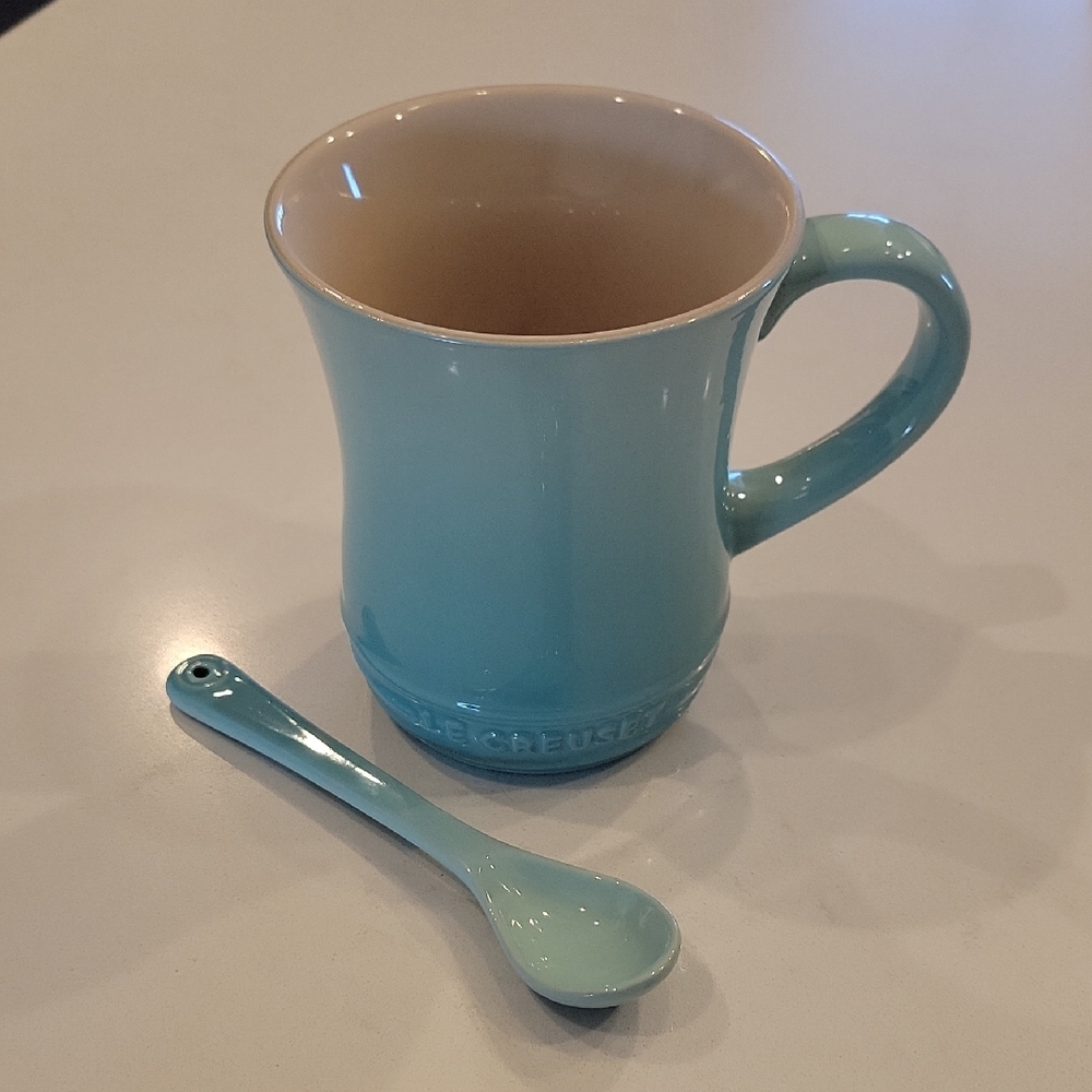 Le Creuset Cool Mint Retired Tea Mug & Cafe Spoon